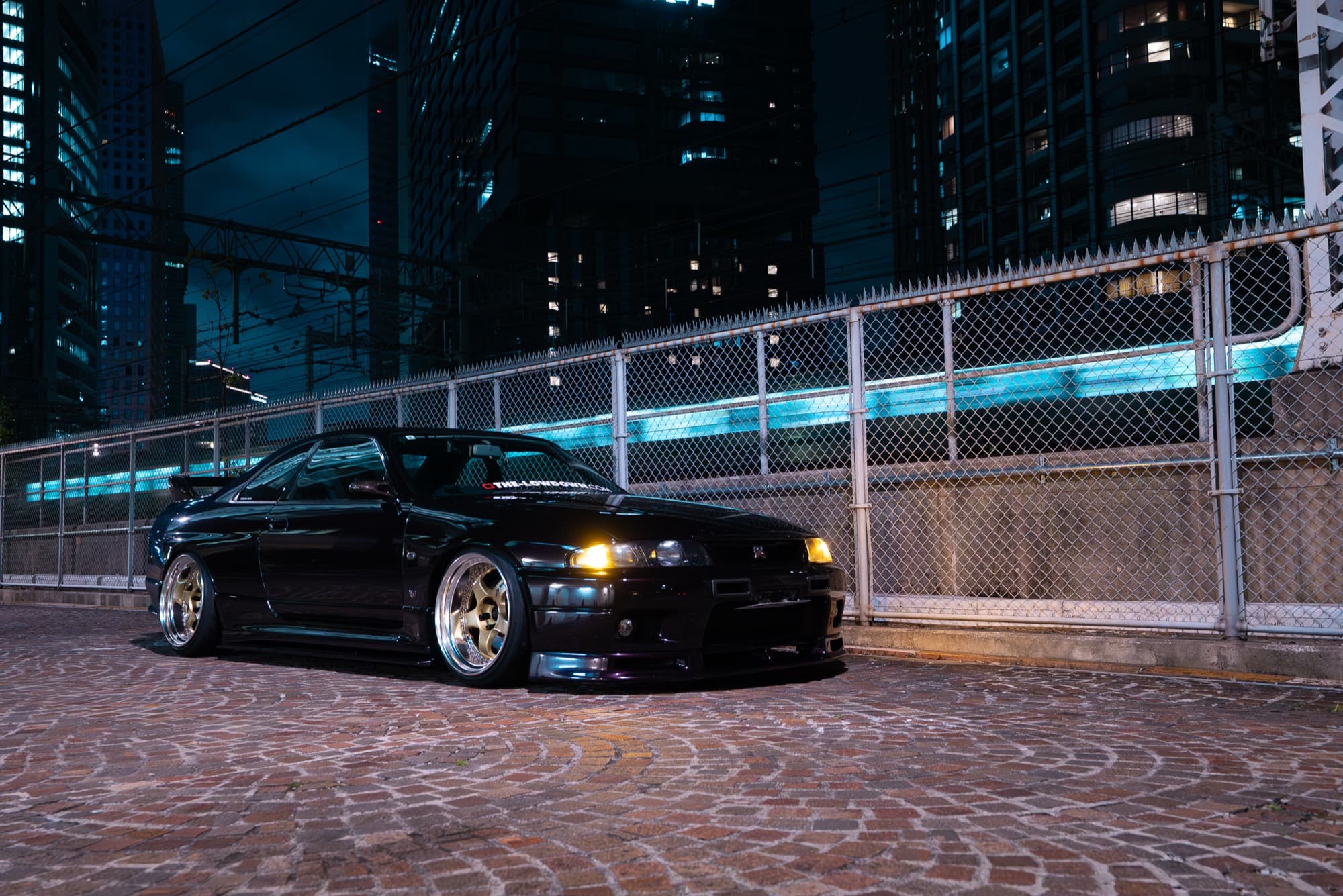 Nissan Skyline — city skyline at night