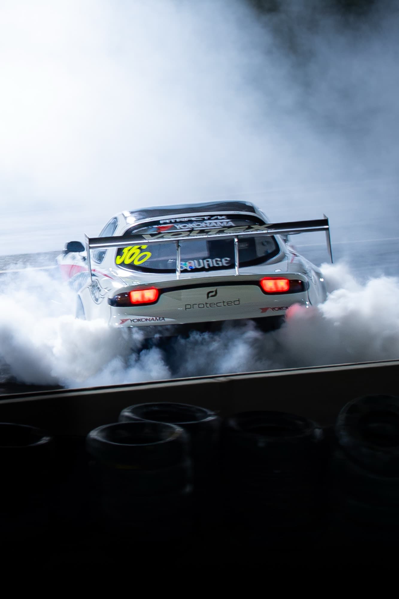 World Time Attack — burnout through tyre smoke